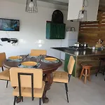 Hostel Casa Vale Ecotainer *