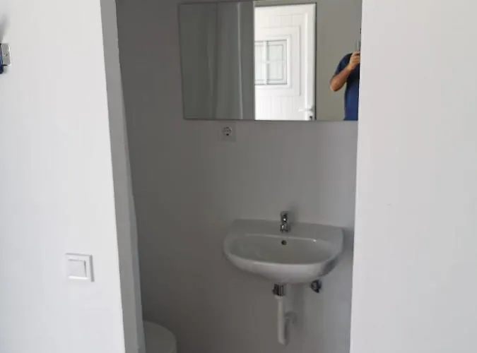 Casa Vale Ecotainer Albergue Lisboa