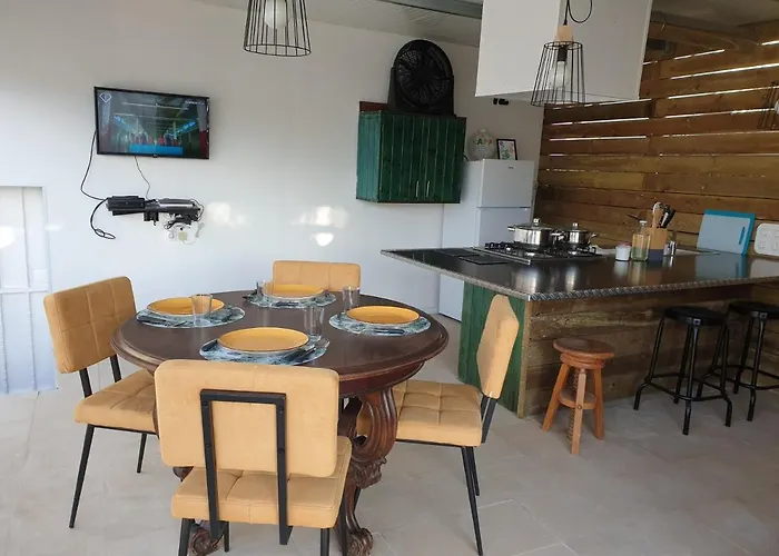 Albergue Casa Vale Ecotainer *