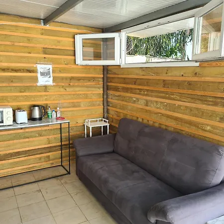 Casa Vale Ecotainer Hostel Lissabon