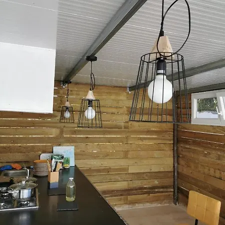 Casa Vale Ecotainer Hostel Lissabon